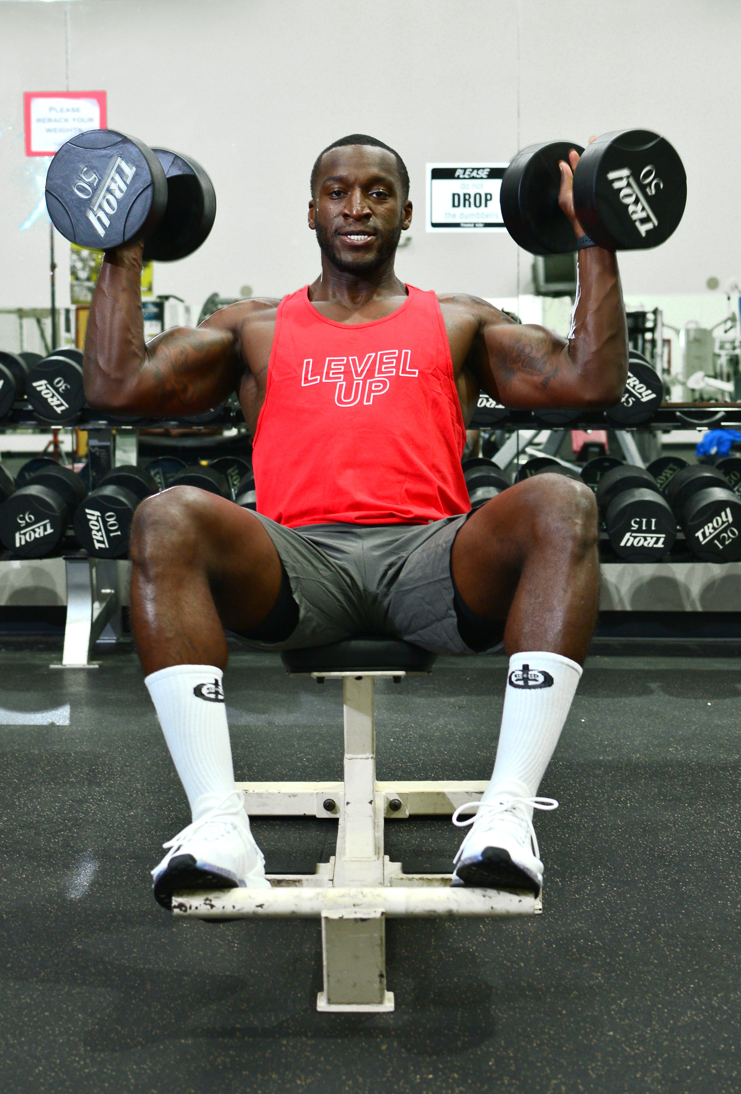 Man in the gym in ICONI muscle and shorts 